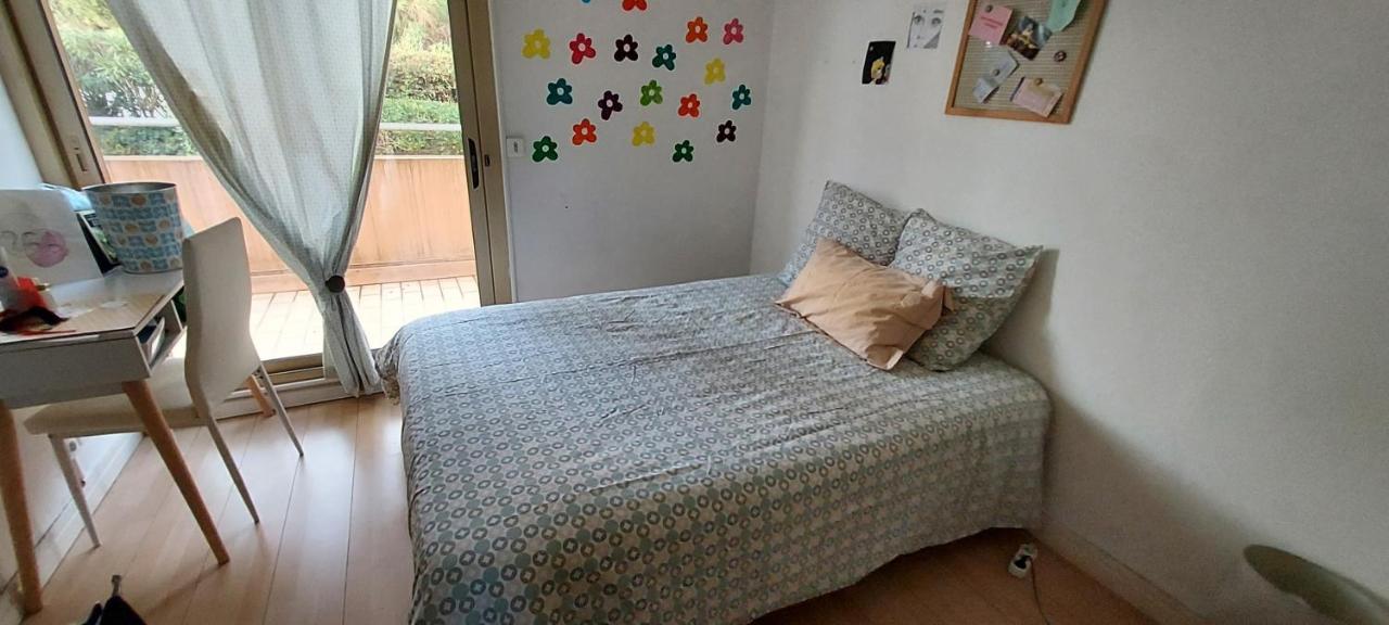 Chambre Lit 2 Personnes Dans Appartement Du Logeur Mandelieu Buitenkant foto